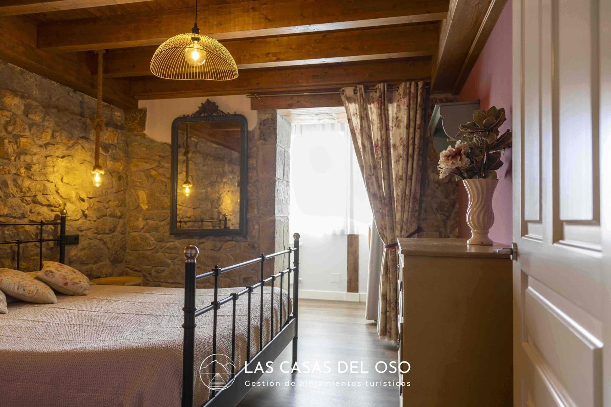 El Mirador De San Trocaya - Las Casas Del Oso Villamarcel Экстерьер фото